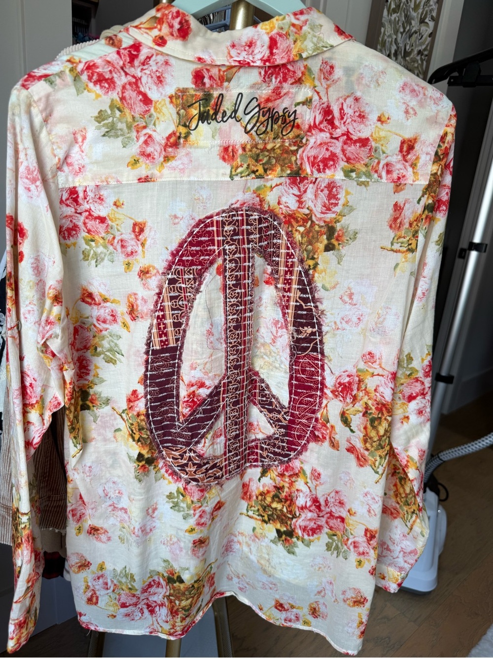 Jaded Gypsy  Floral Button-Down Shirt in Cream with Pink and Red Roses